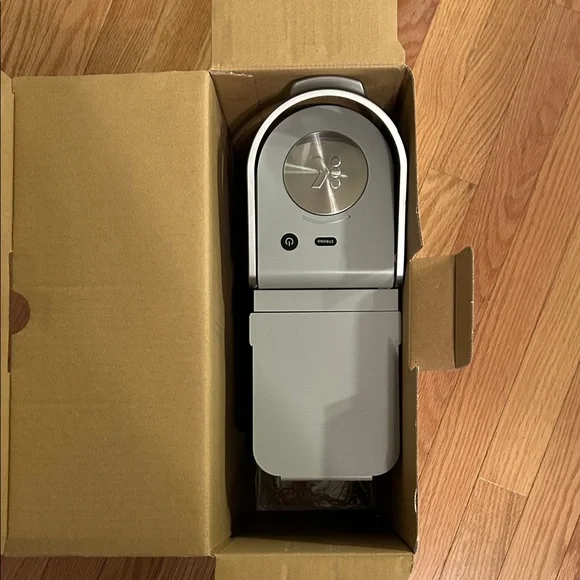 Keurig K-Mini Plus Coffee Maker in Light Gray. New With Tags - Picture 4 of 4